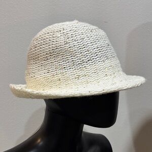 Twiggy London lightweight cream straw hat off white adjustable band New NWT